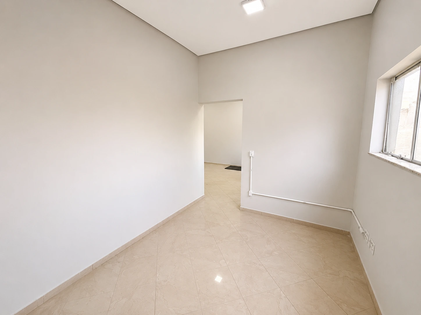Ambiente interno da sala comercial